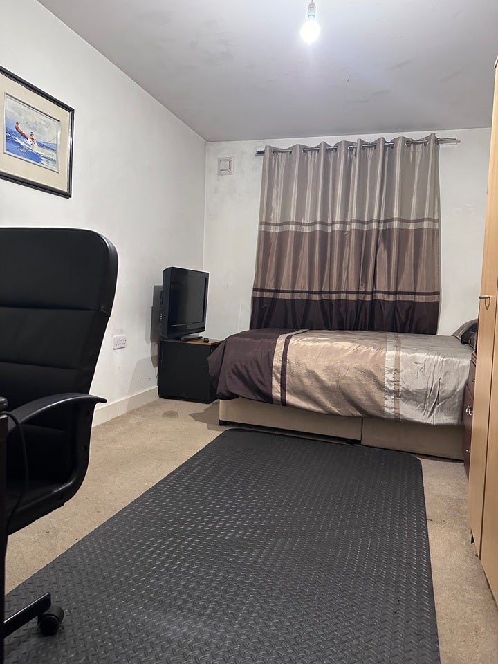Room Reedham Close in Greater London