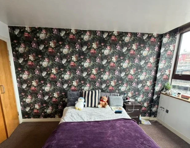 Flat Milkwood Road in Greater London