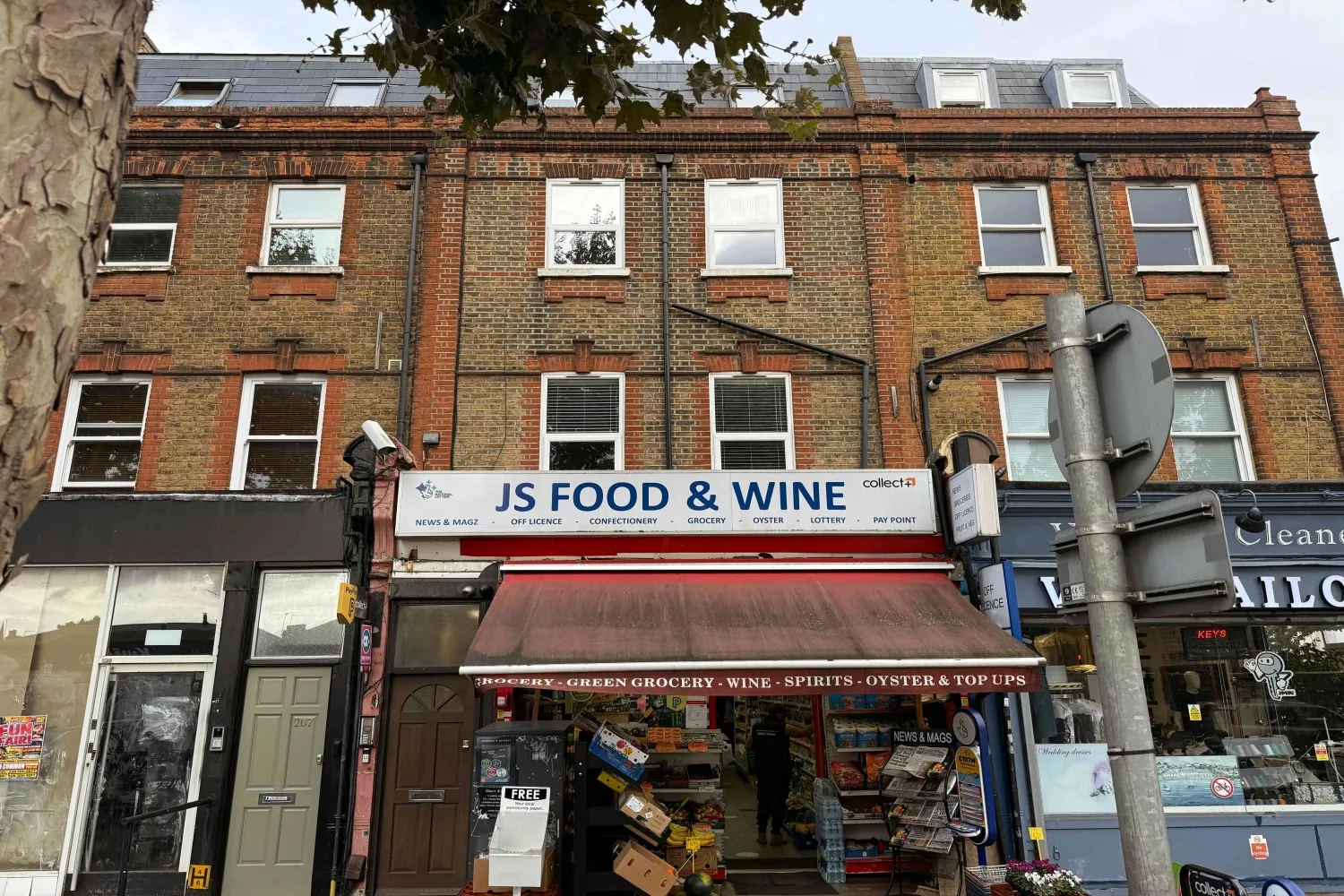 Flat Lower Mortlake Road in Greater London