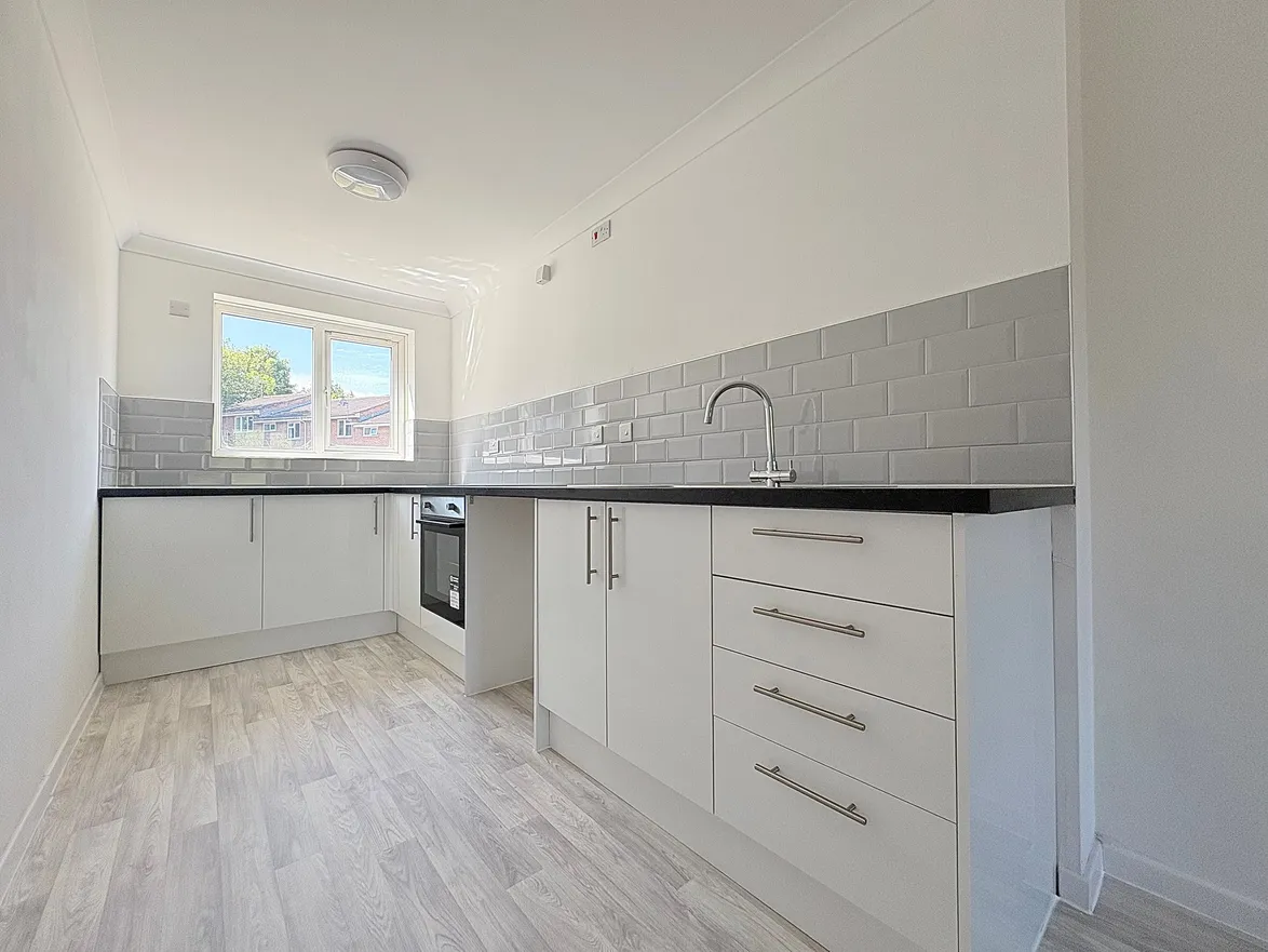 Flat Goodall Close in Rainham