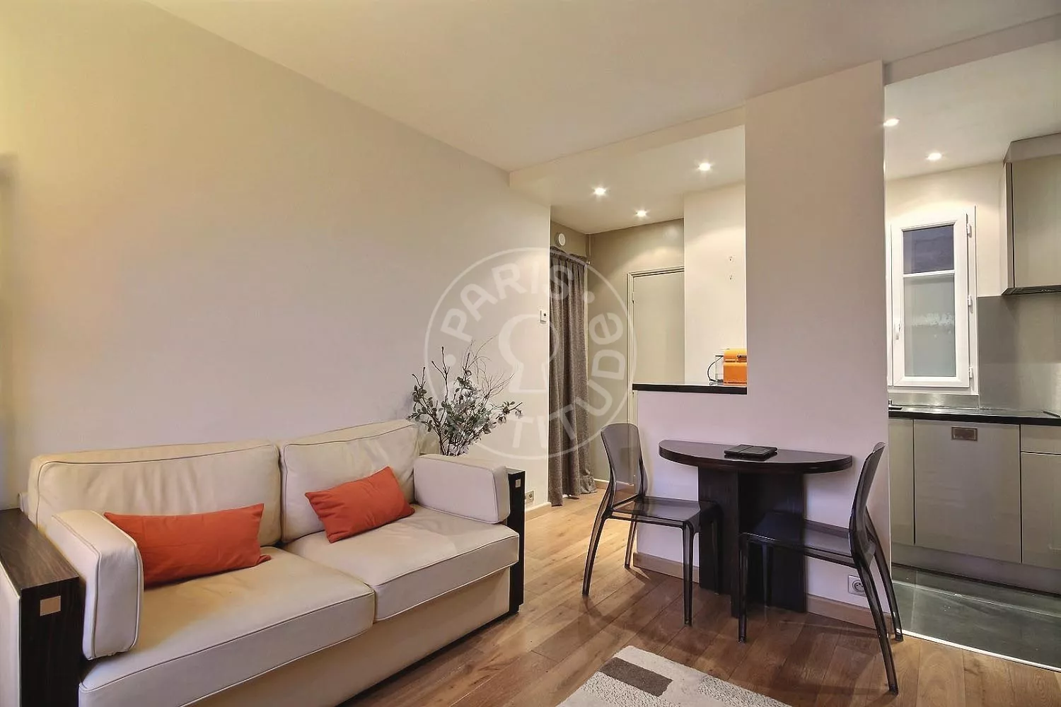 Appartement Rue Pierre Larousse à Paris