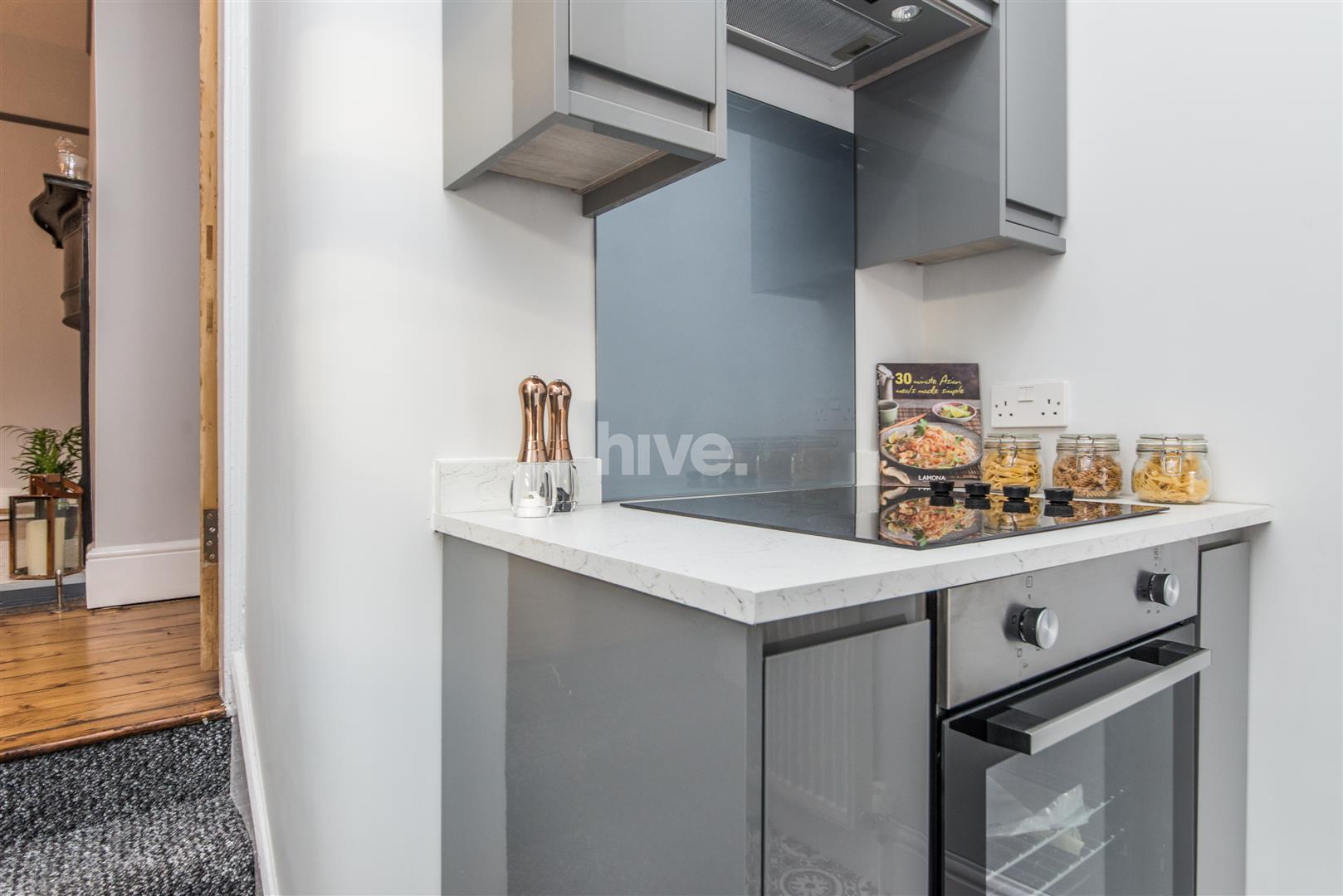 Flat Simonside Terrace in Newcastle upon Tyne