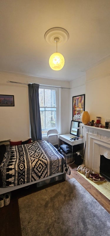 Room Uxbridge Road in Greater London
