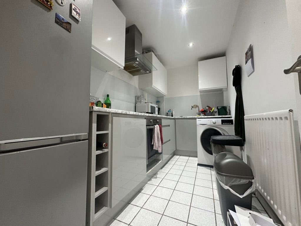 Flat Dexter Close in St Albans