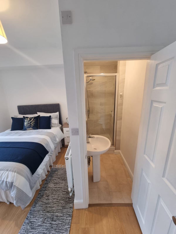 Room Alexander Road in Birmingham