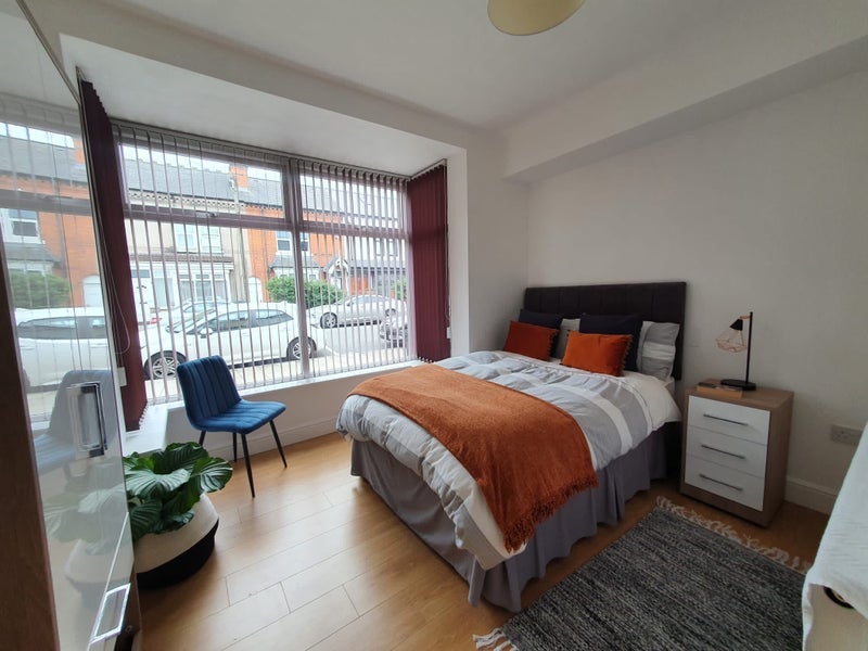 Room Alexander Road in Birmingham
