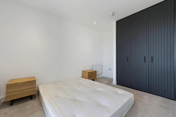 Flat Joseph Avenue in Greater London