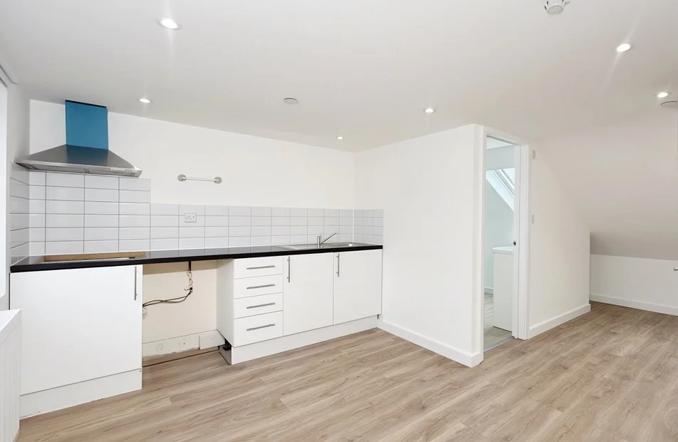 Flat Fransfield Grove in Greater London