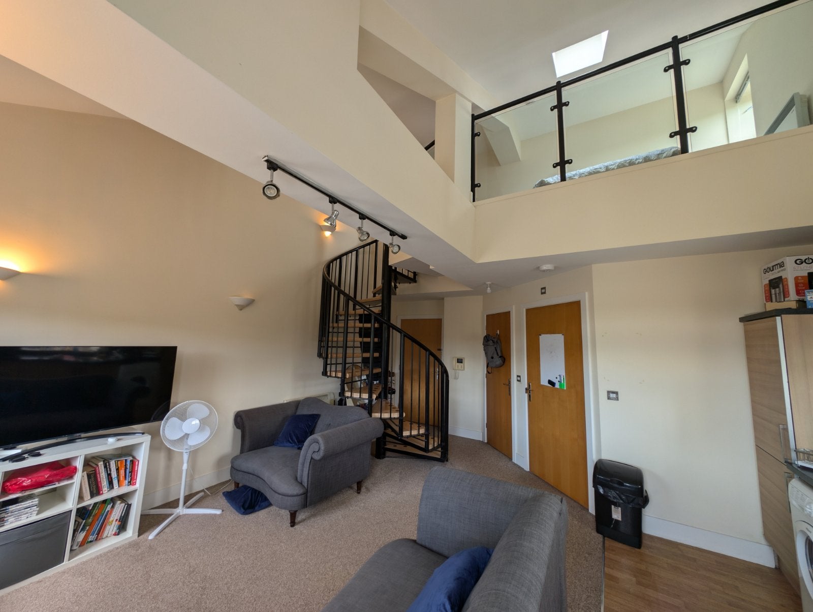 Flat Rotary Close in Kirklees