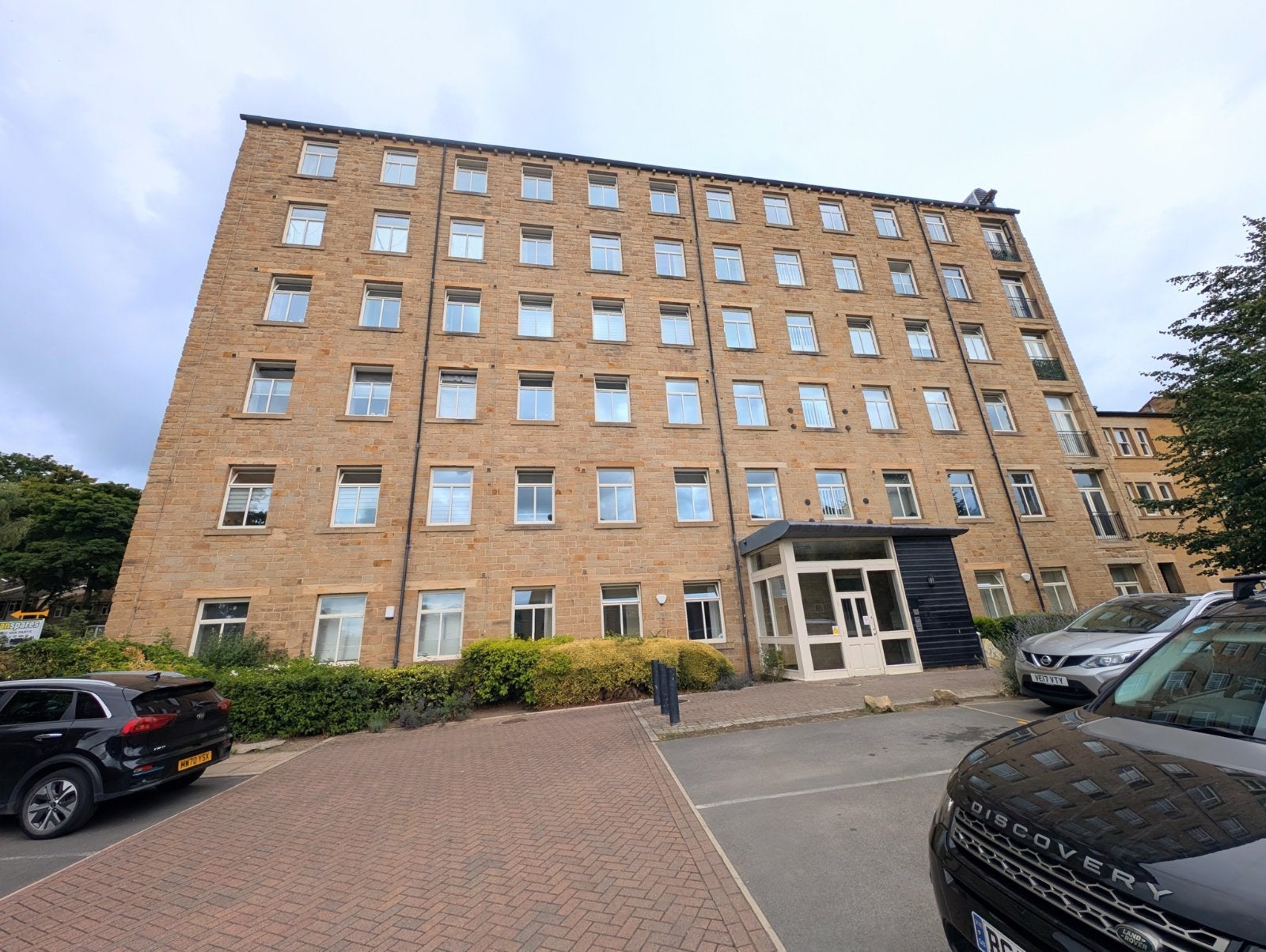 Flat Rotary Close in Kirklees