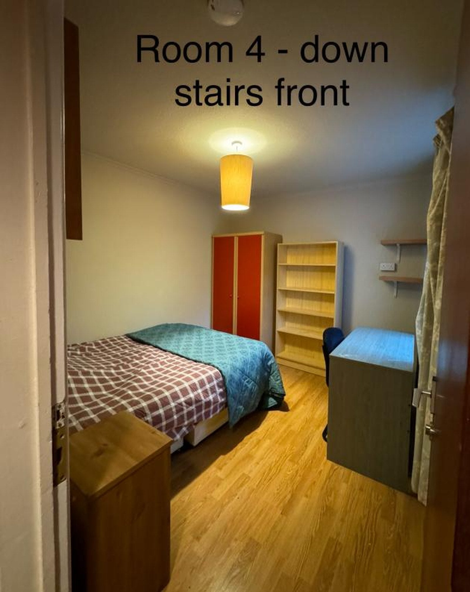 Room Leahurst Crescent in Birmingham