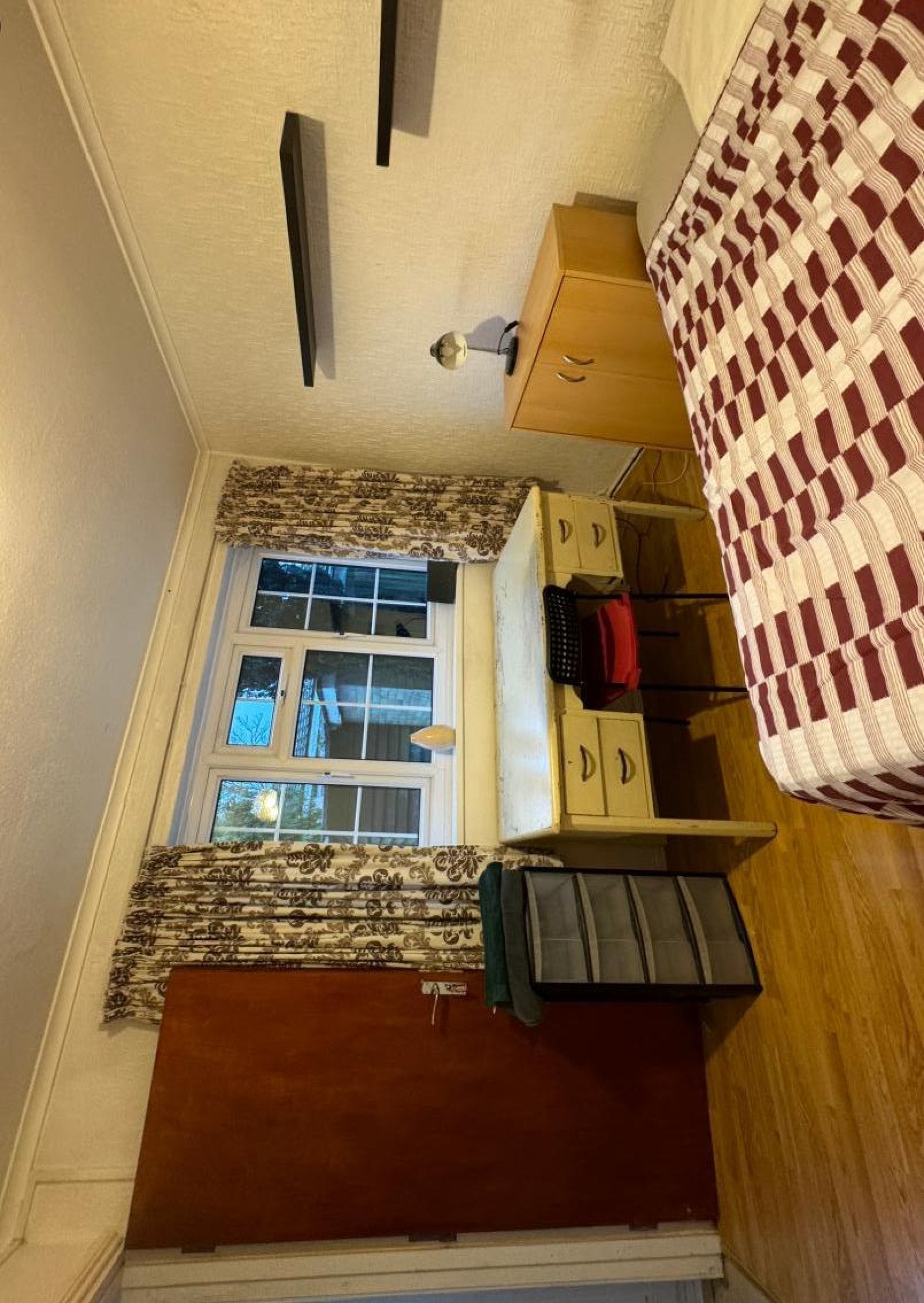 Room Leahurst Crescent in Birmingham