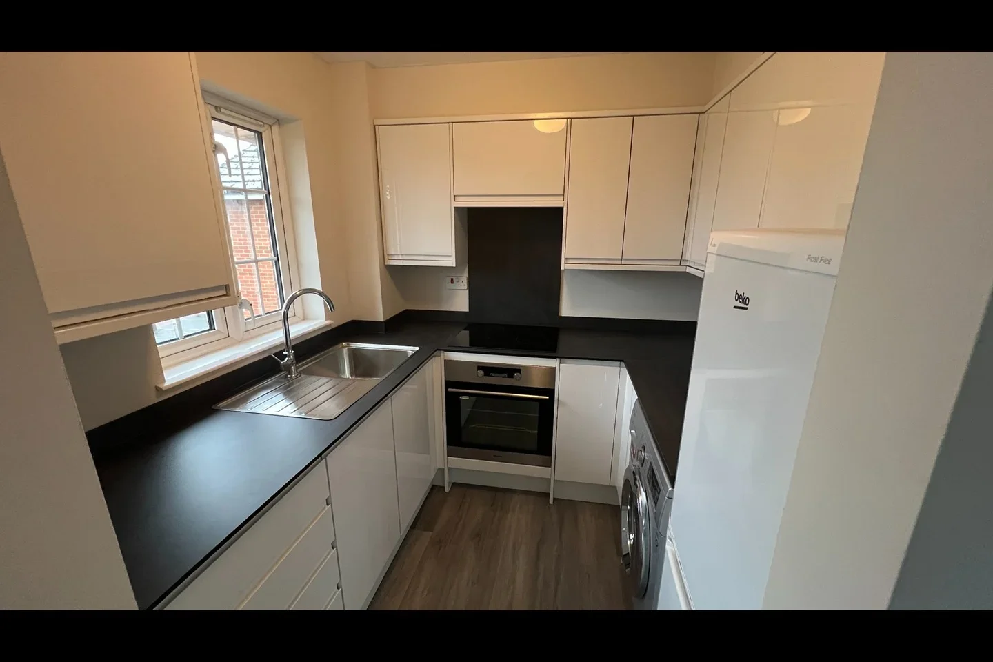 Flat Sigrist Square in Greater London