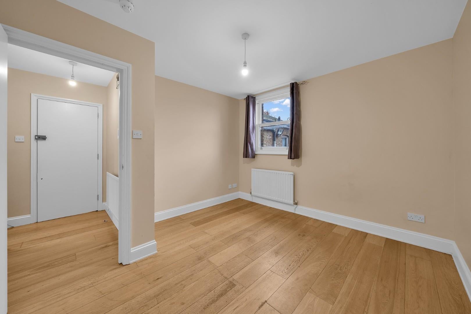 Flat West Street in Greater London