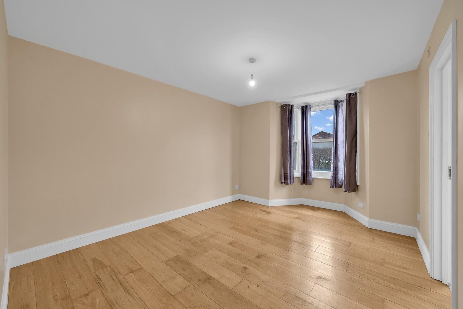 Flat West Street in Greater London