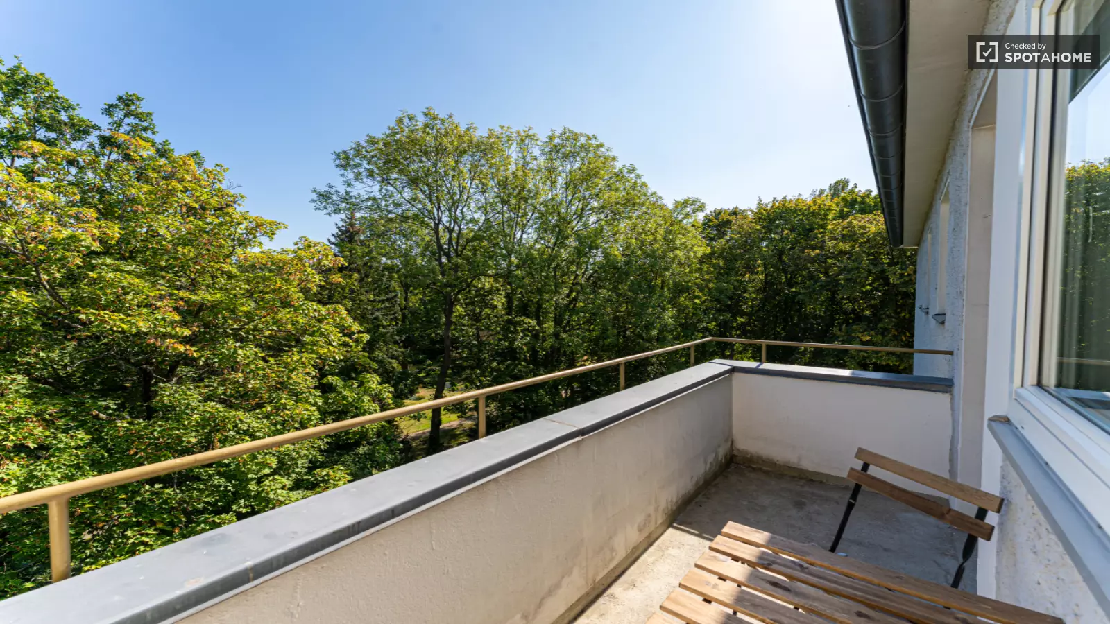 Wohnung Buschkrugallee in Berlin