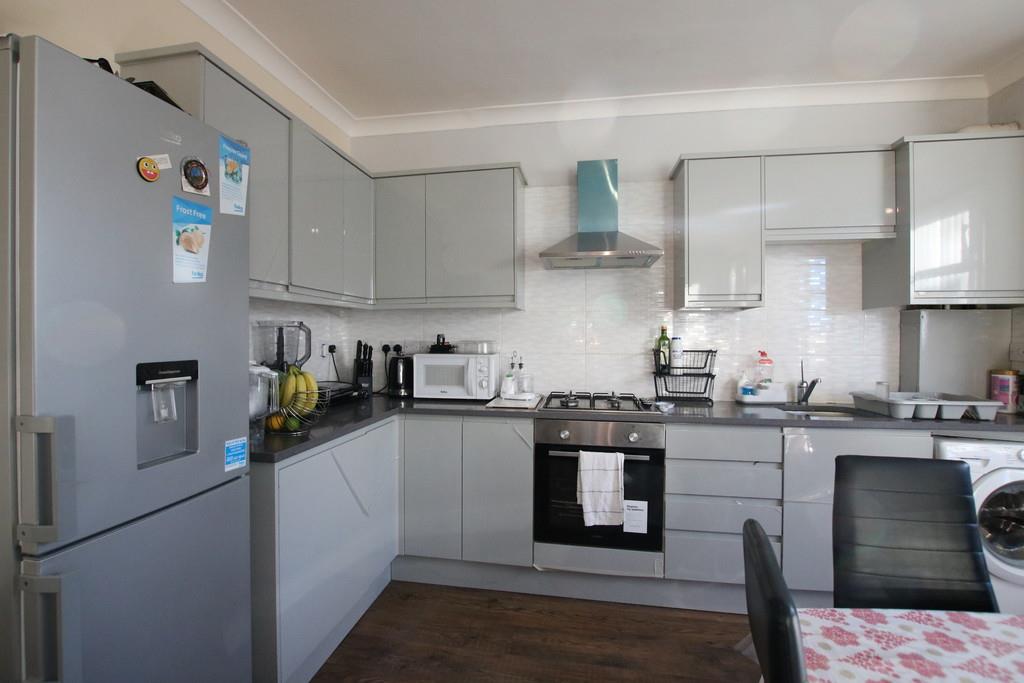 Flat Cobbold Road in Greater London