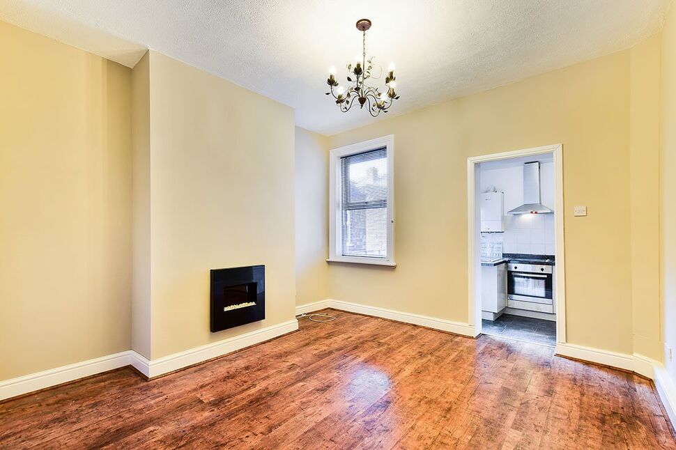 Flat Carmichael Street in Cheadle