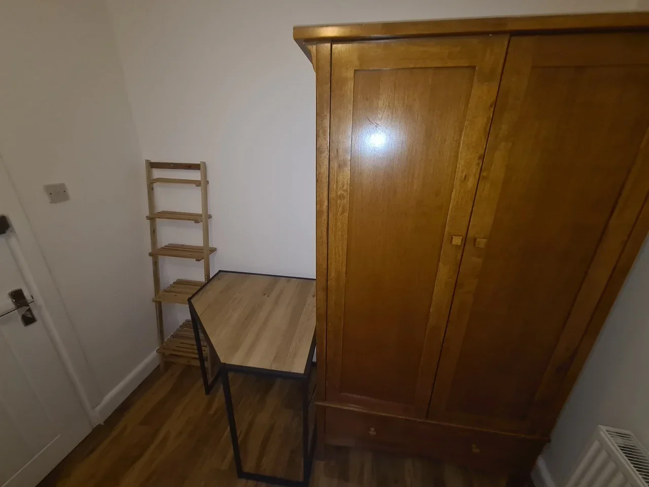 Room Saint James Road in Northampton