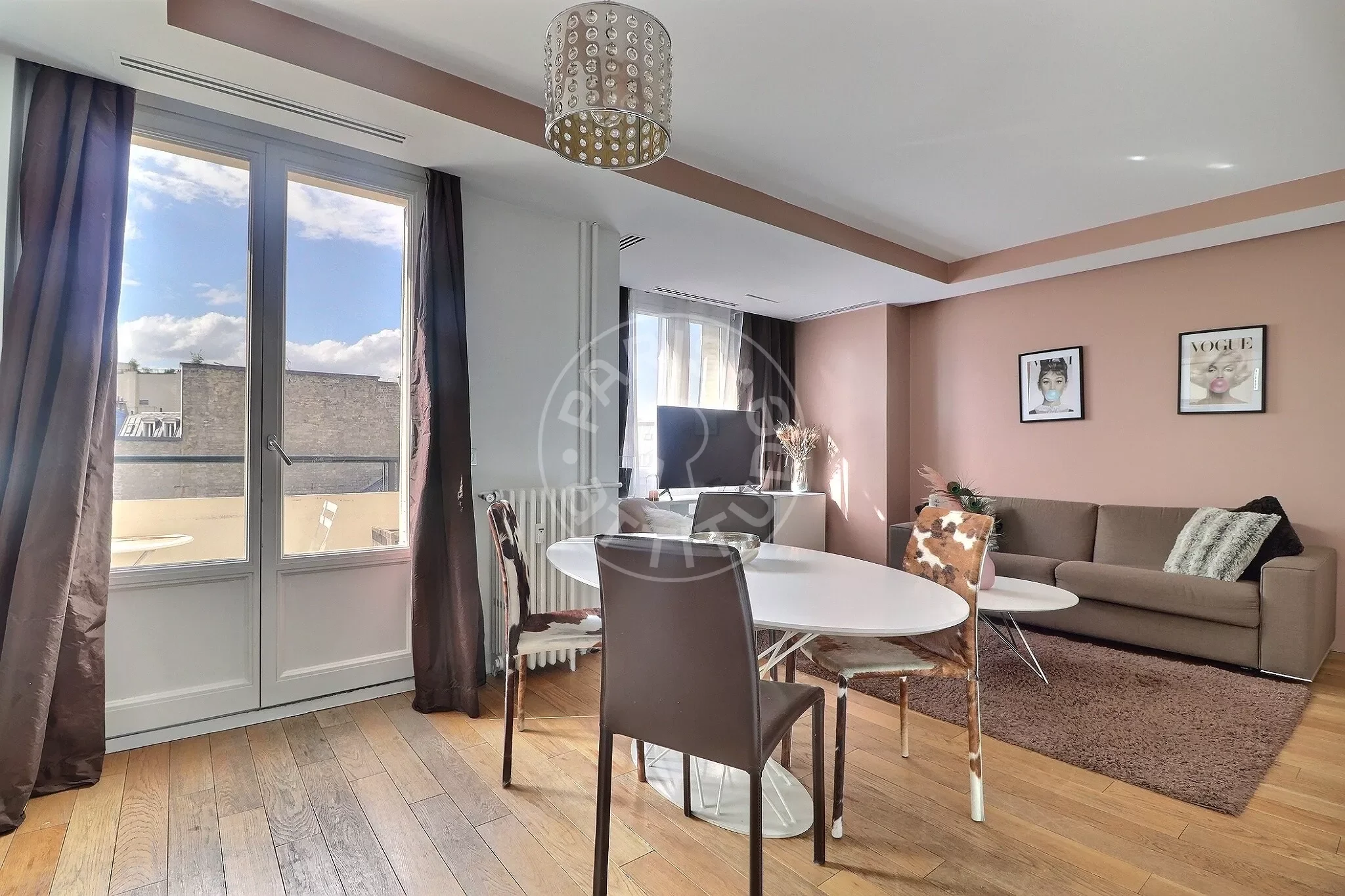 Appartement Avenue Matignon à Paris