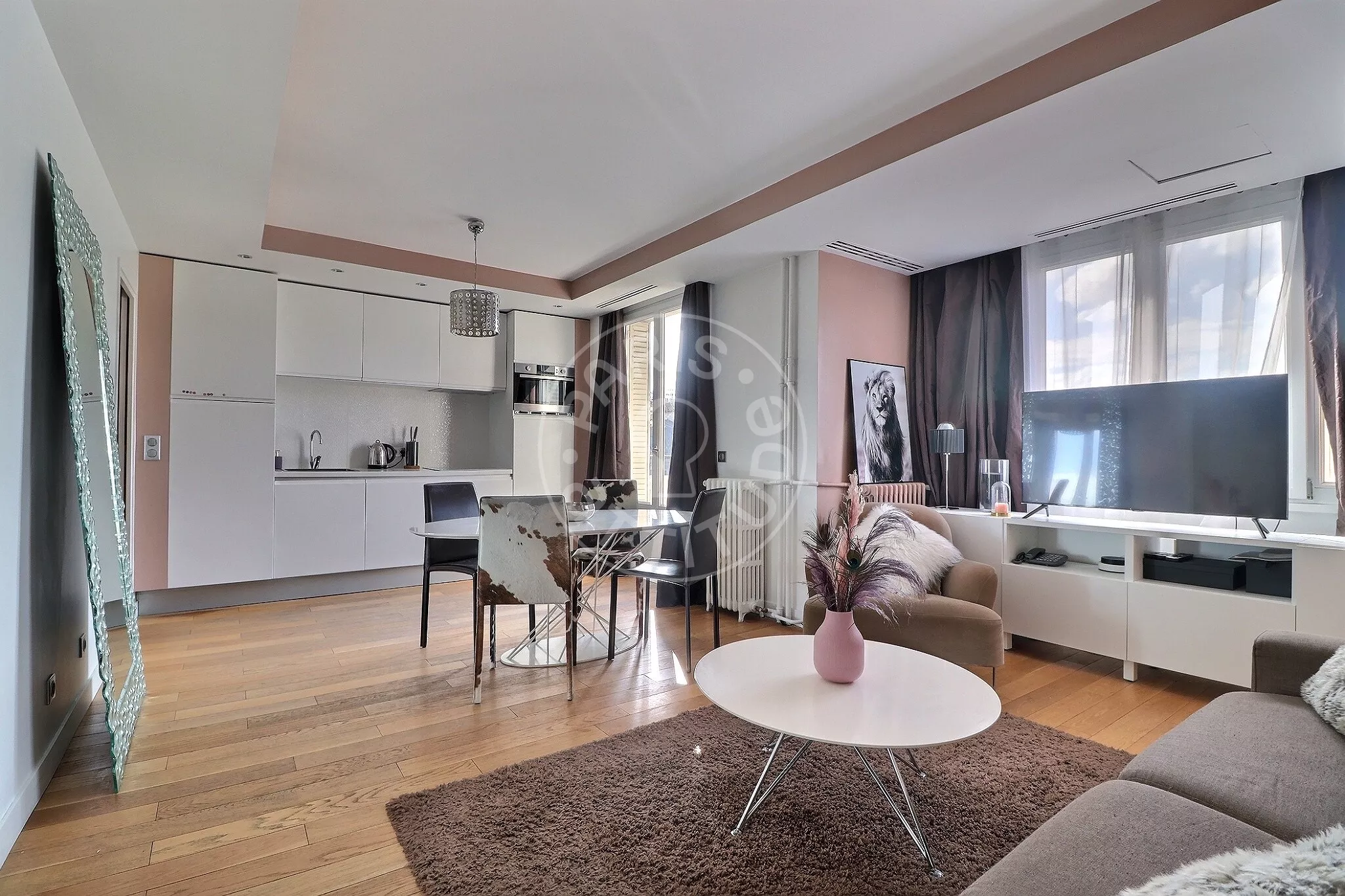 Appartement Avenue Matignon à Paris