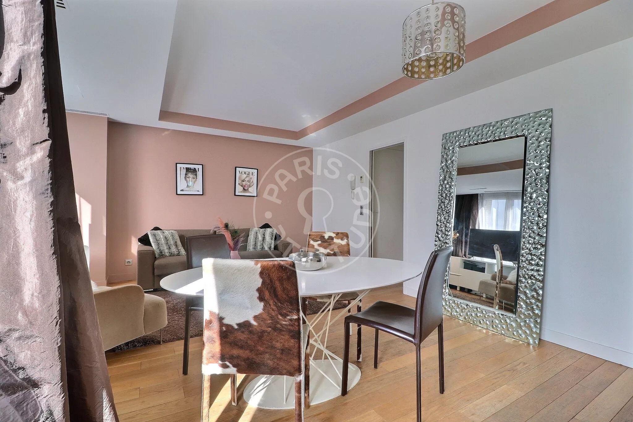 Appartement Avenue Matignon à Paris