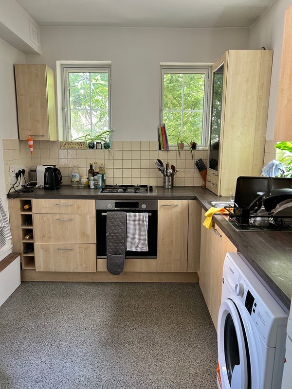 Room Merton Road in Greater London