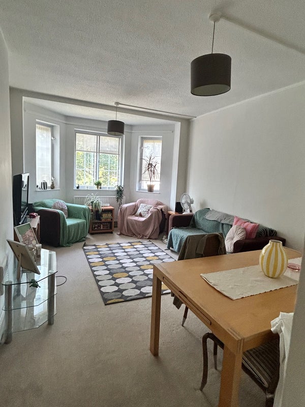 Room Merton Road in Greater London