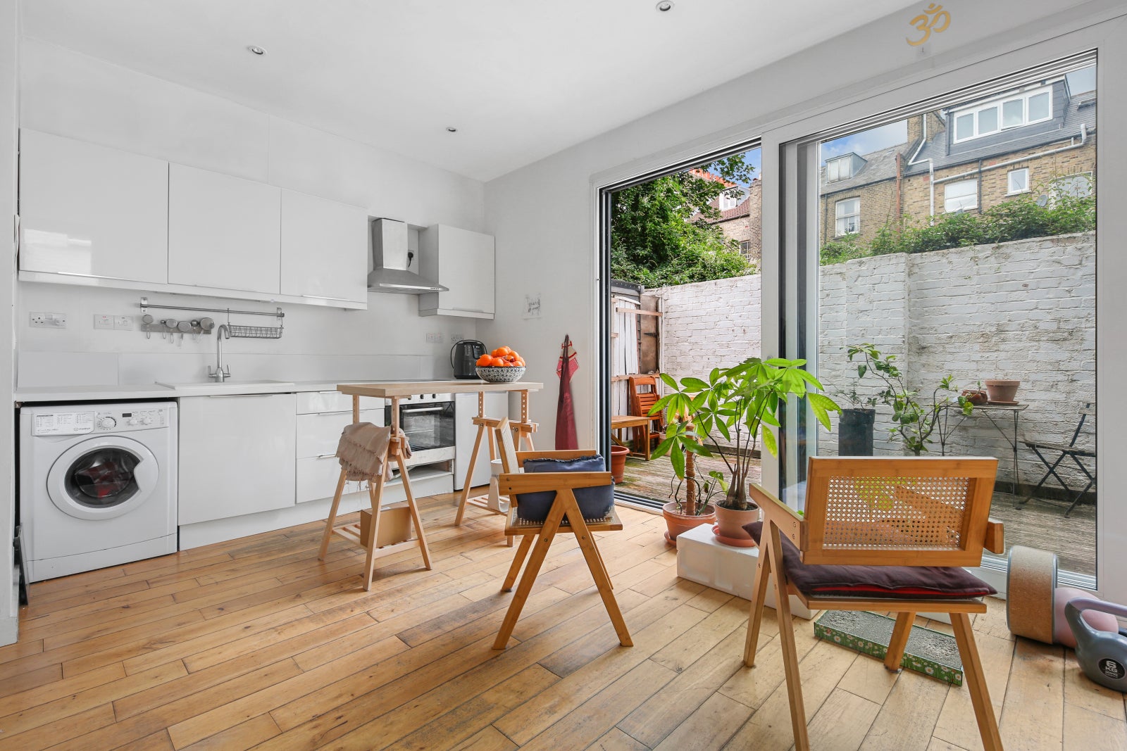Flat Clarence Road in Greater London