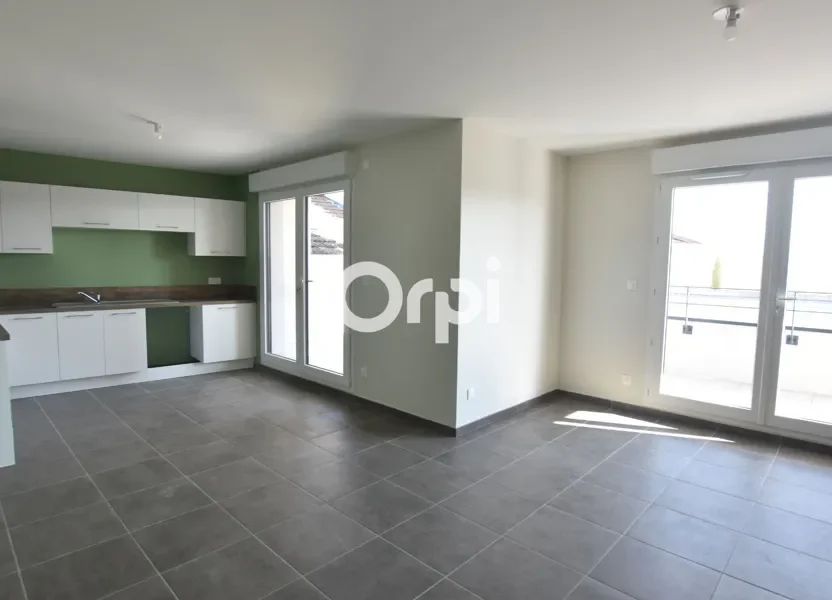 Appartement Rue de la Cour Denis à Saint-Laurent-de-Chamousset
