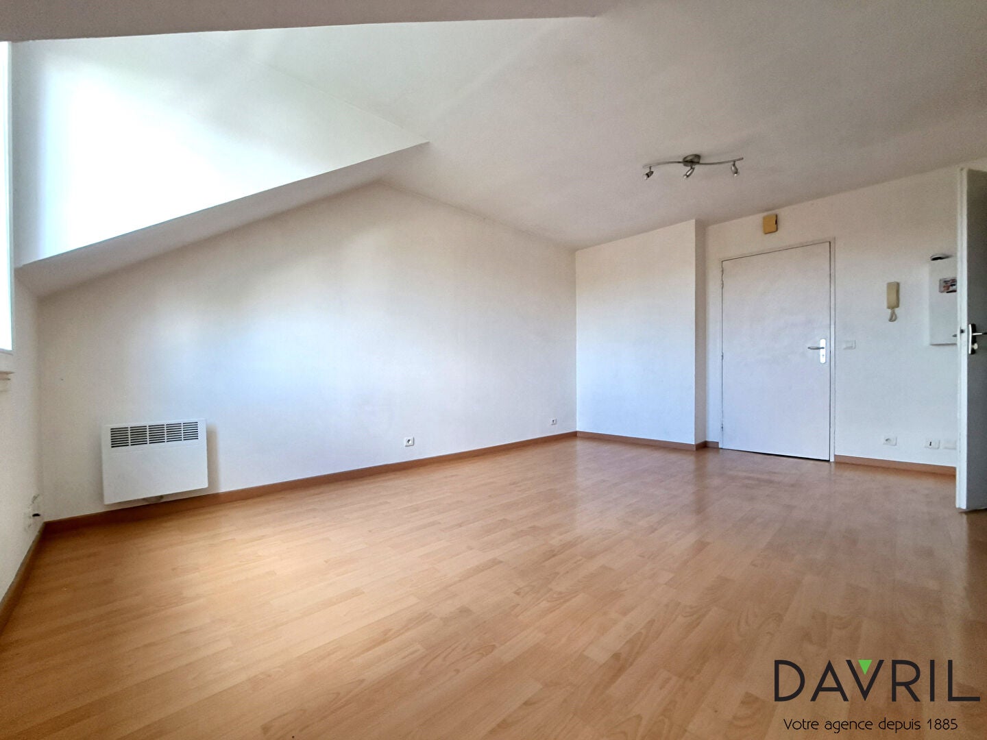 Flat Quai de l'Oise in Andrésy