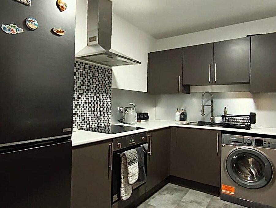 Flat Forgeside Close in Cardiff