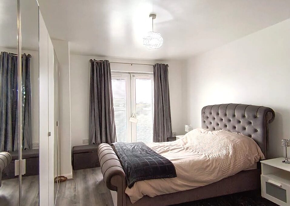 Flat Forgeside Close in Cardiff