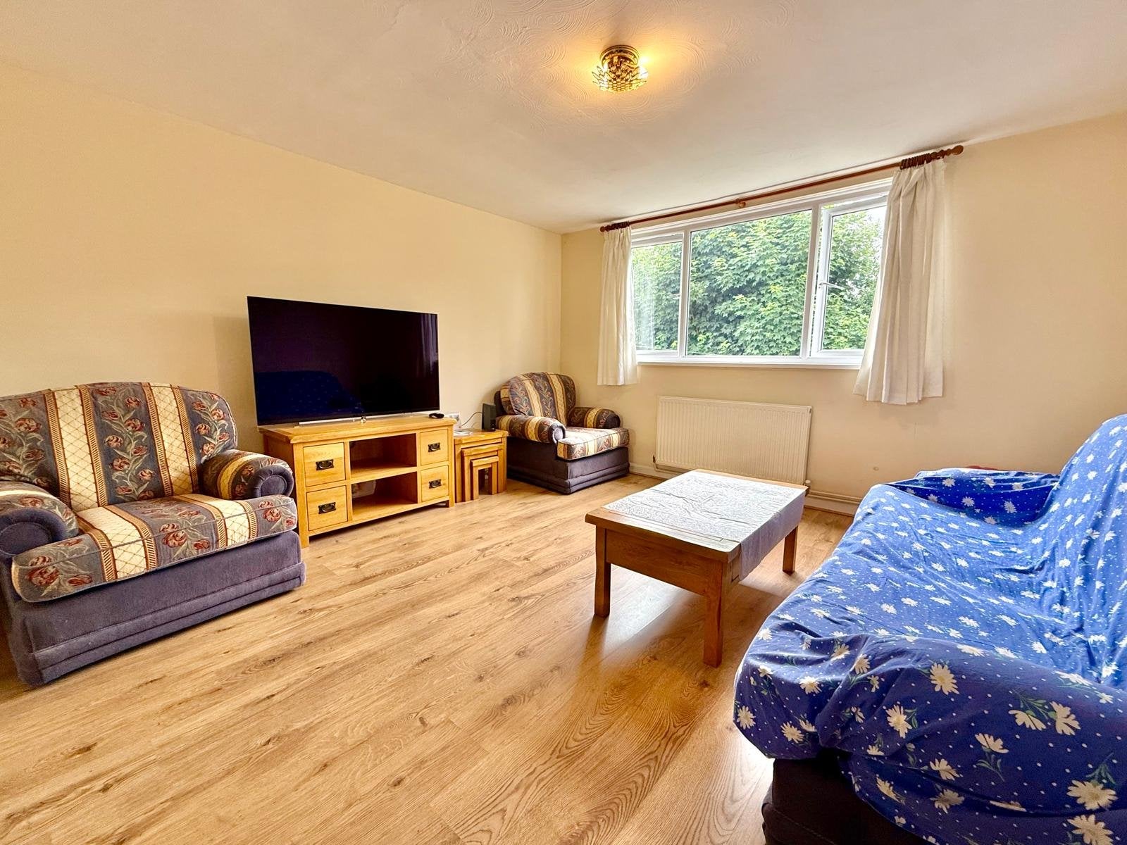 Flat Heathfield in Mirfield