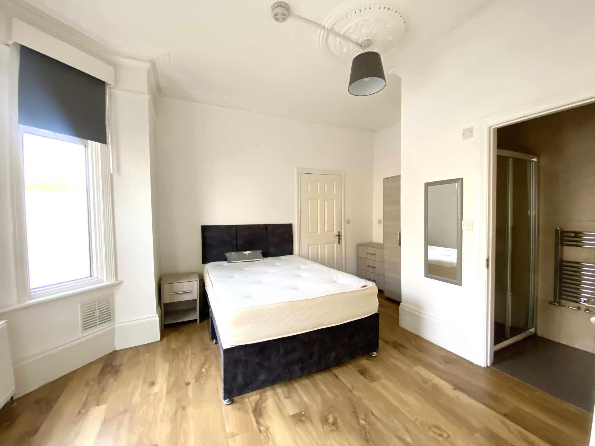 Room Whitehall Gardens in Greater London