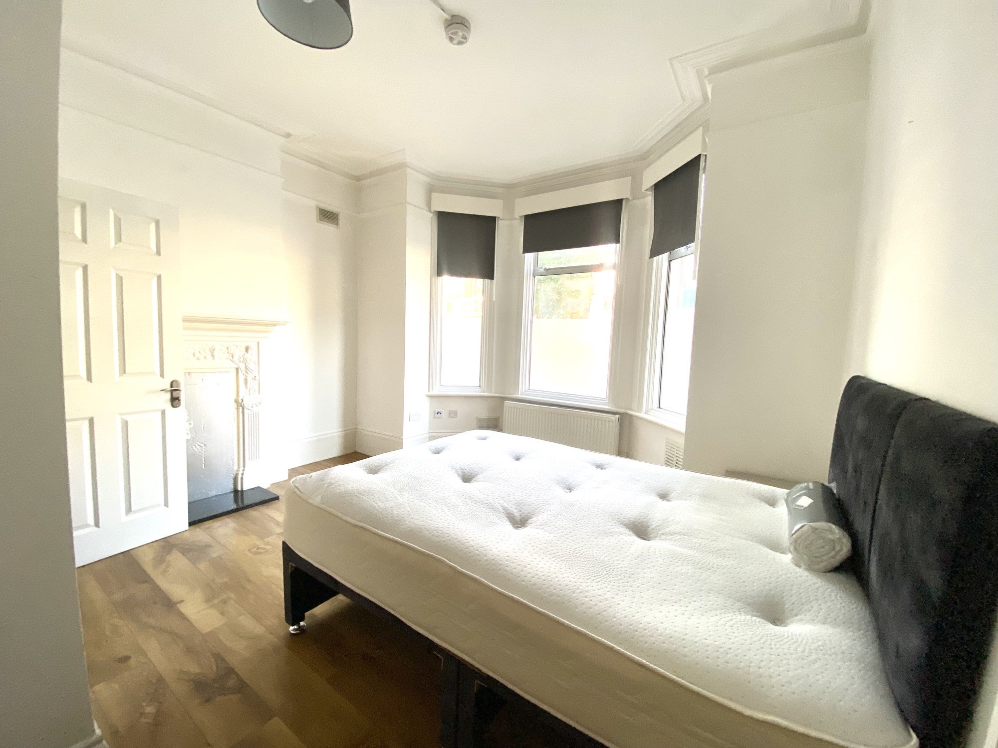 Room Whitehall Gardens in Greater London