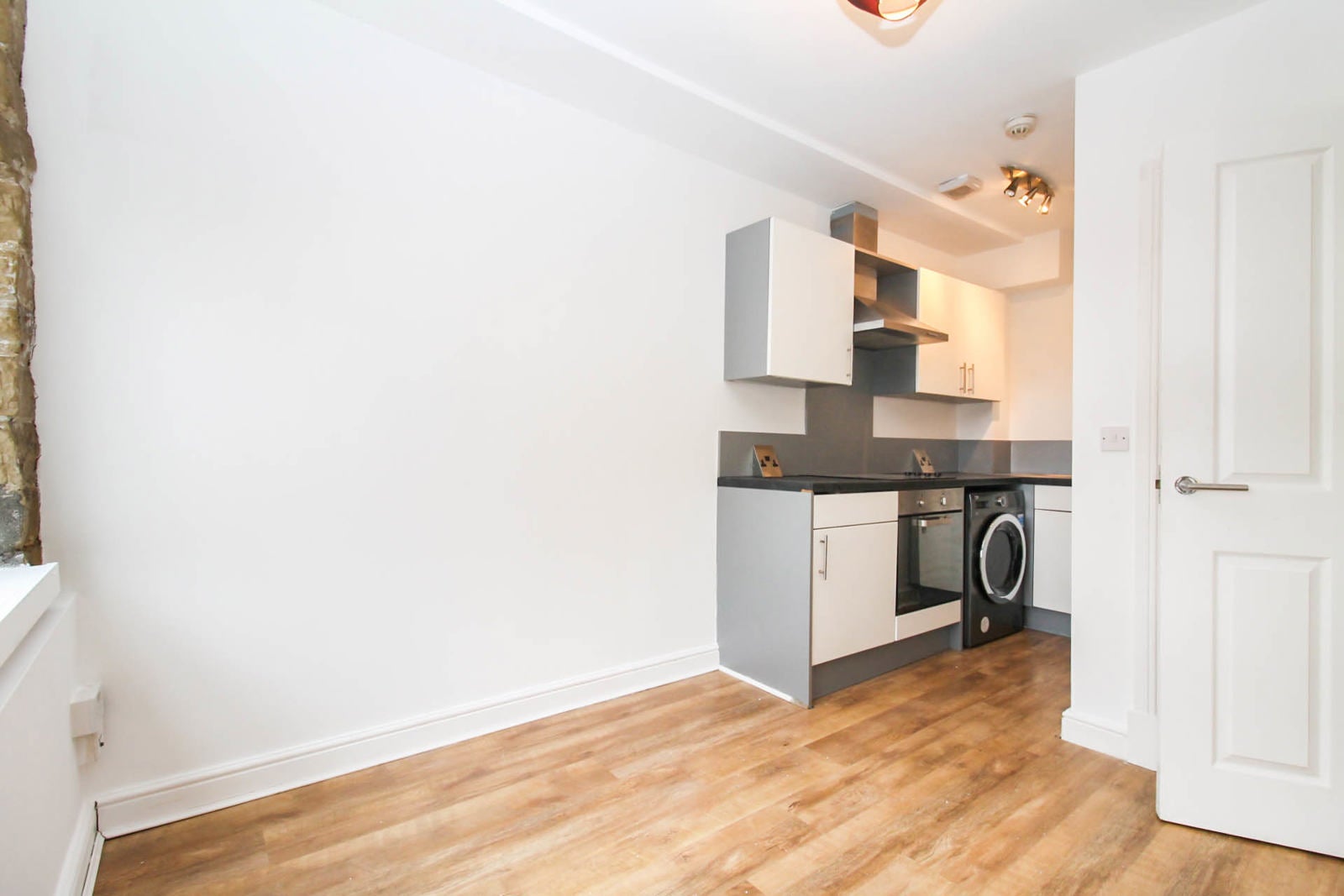 Flat Greenock Road in Leeds