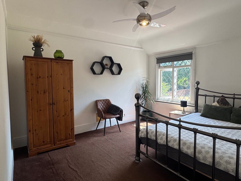Room Windermere Road in Greater London