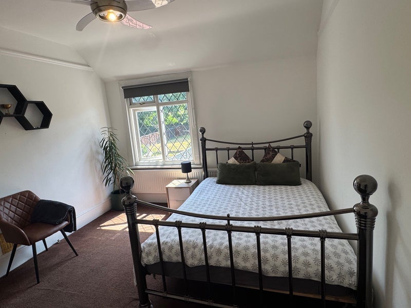 Room Windermere Road in Greater London