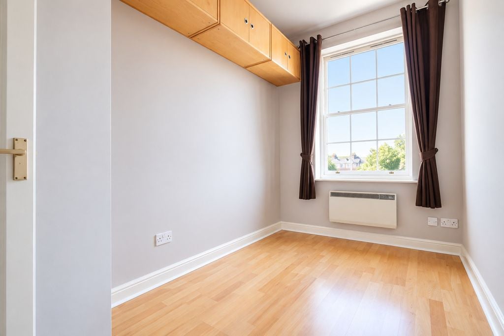 Flat James Lee Square in Greater London