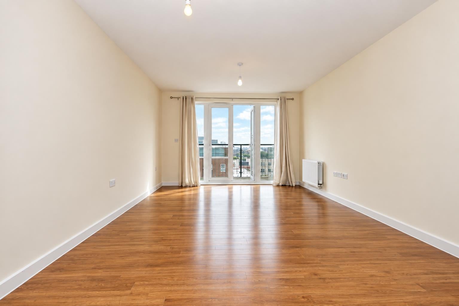 Flat Skerne Road in Greater London
