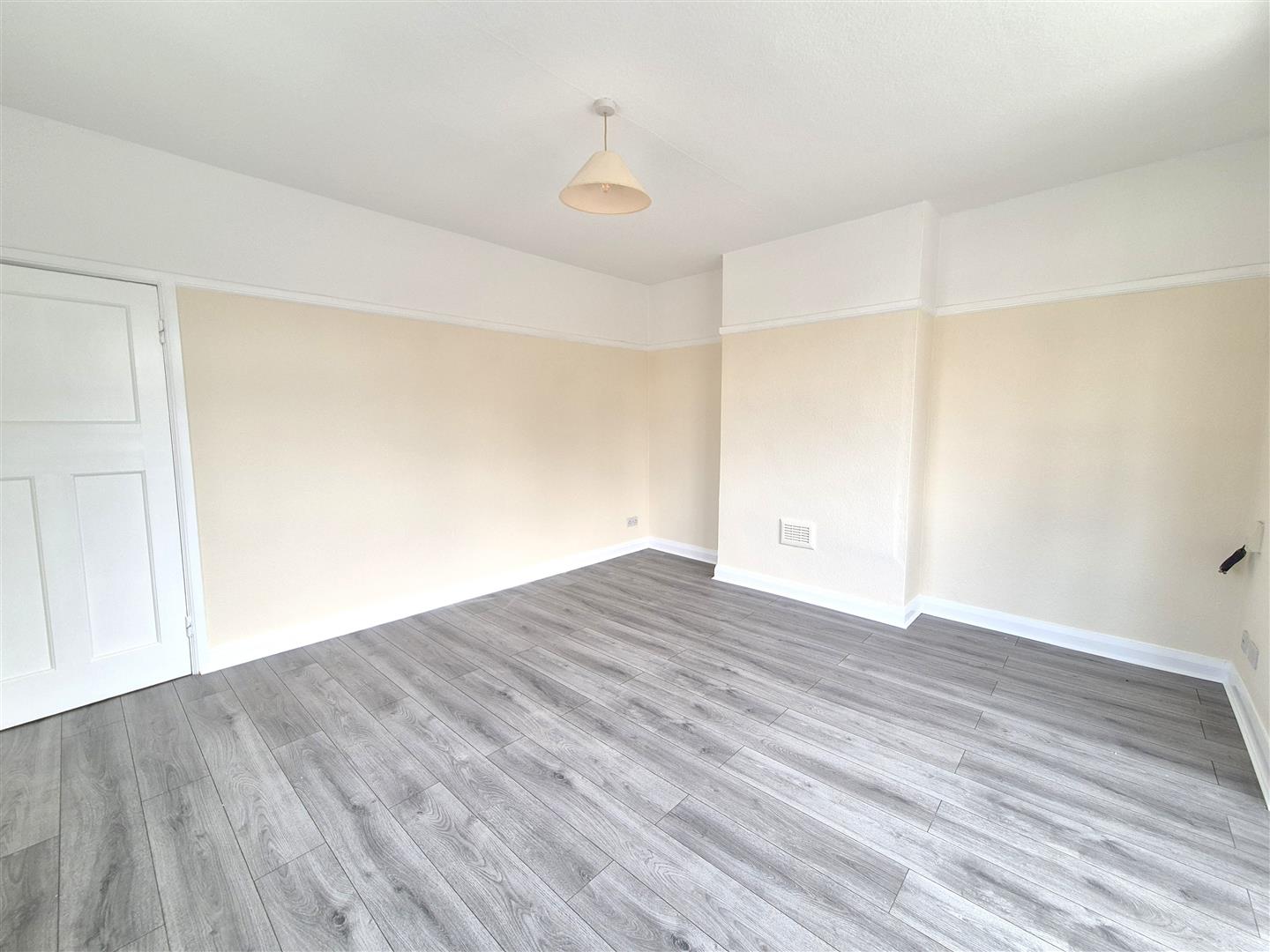 Flat Hinckley Road in Leicester