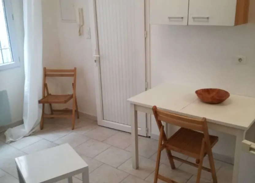 Flat Rue de la Boucarie in Nîmes