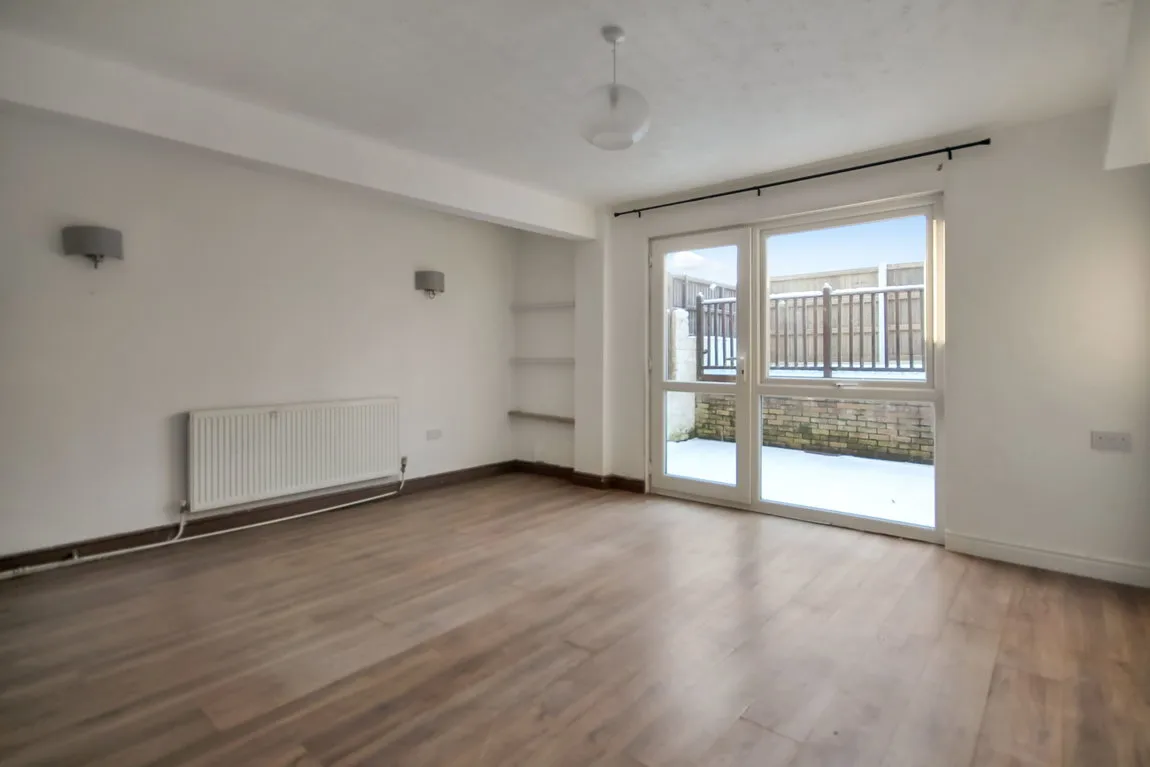 House Navigation Close in Runcorn