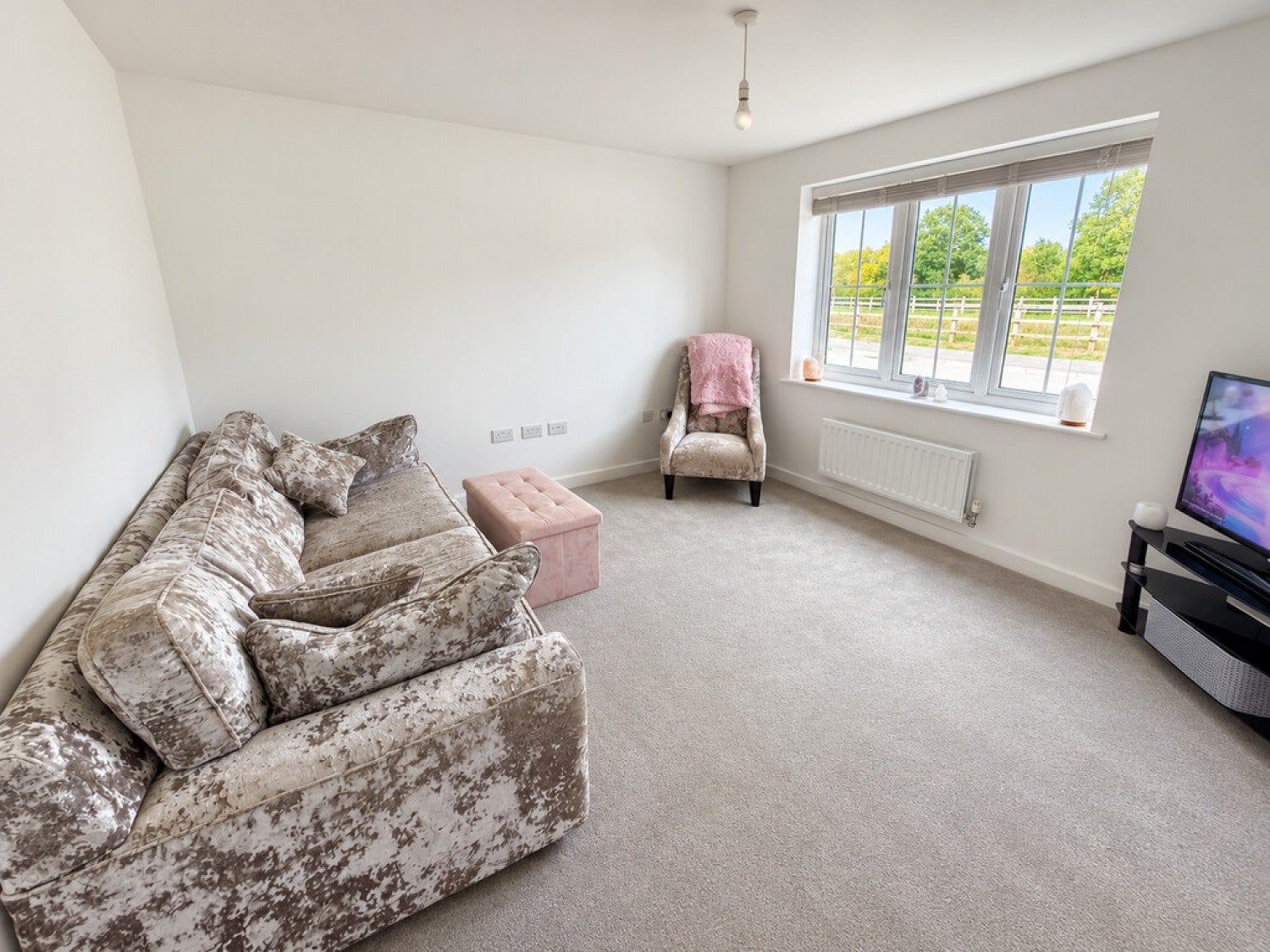 House Mull Close in Basingstoke and Deane