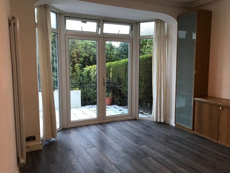 Room Church Close in Greater London