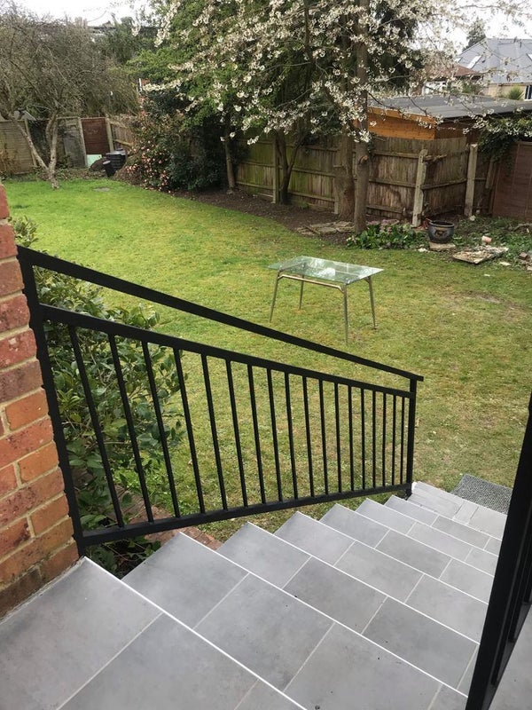 Room Church Close in Greater London