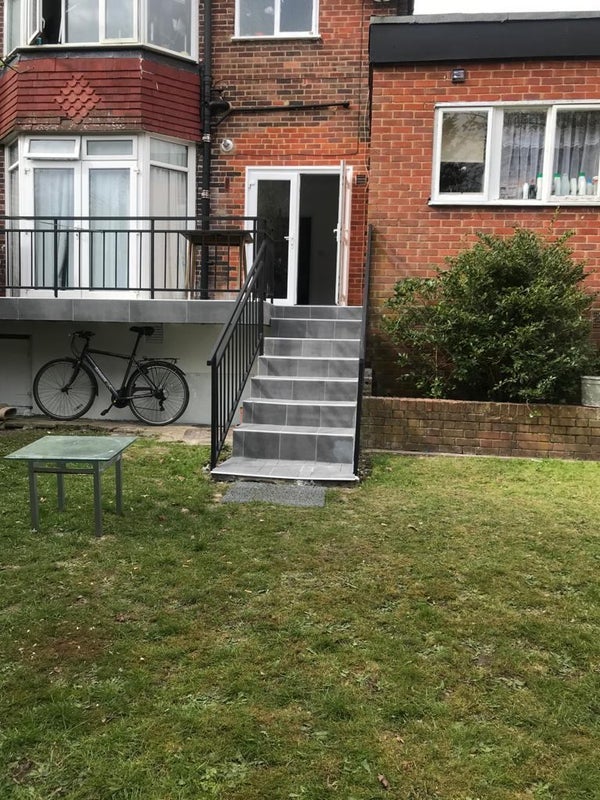 Room Church Close in Greater London