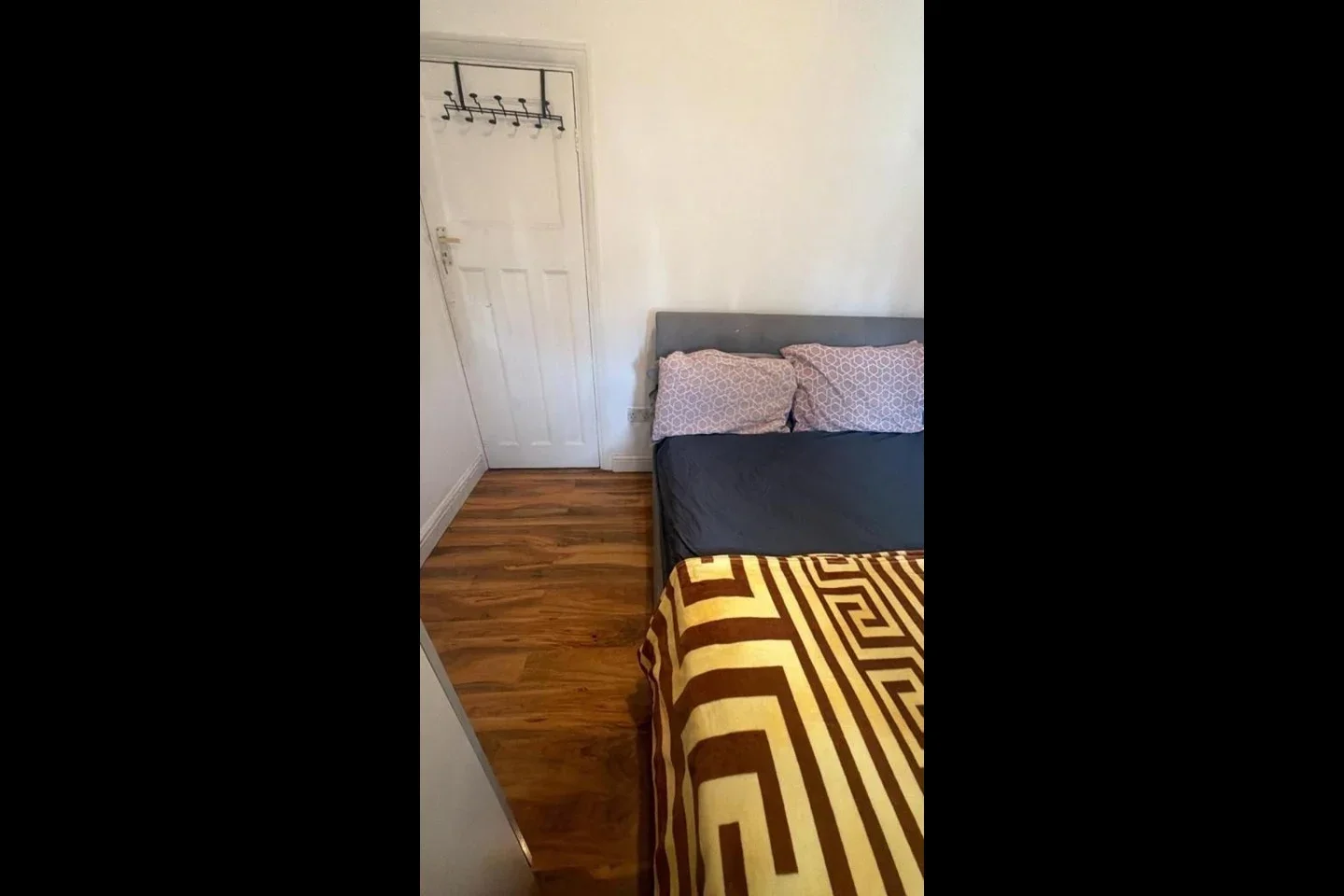 Room Eastern Avenue in Greater London