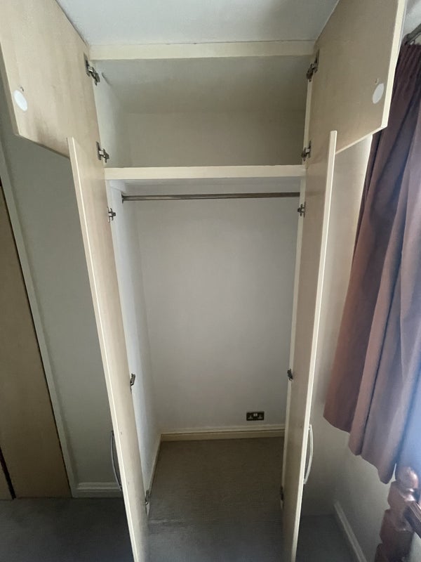 Room Ellsworth Street in Greater London
